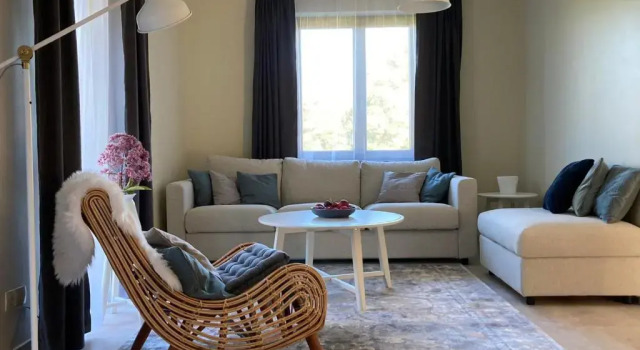 LUČI jūras apartamenti, Book Lejlighed Hoteller i Baltic Sea med parkering, Parkering