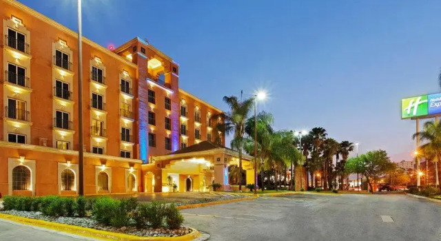 Полулюкс Holiday Inn Express Monterrey Galerias-San Jeronimo by IHG