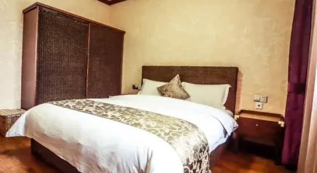 Люкс с 3 комнатами He Xing Hotel 