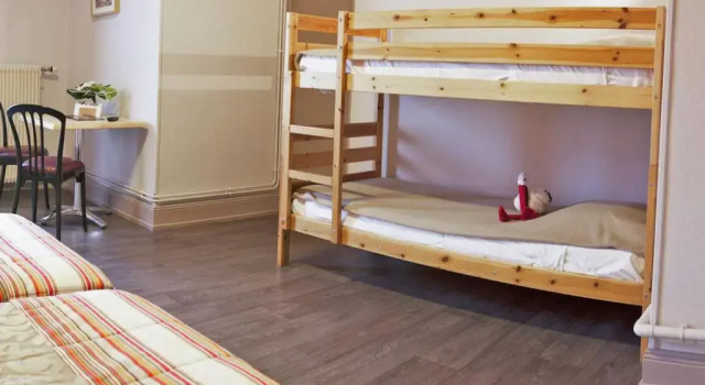 Четырёхместный номер Standard Brit Hotel Grand Hotel Munster