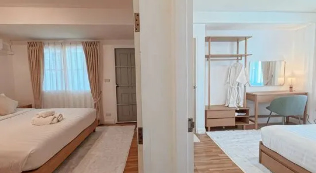 Center of old town - 3BR 3BA - Nara Lanna Villa, Забронировать Вилла Отели Чиангмай с парковкой, рядом с Wat Srisupan, Парковка