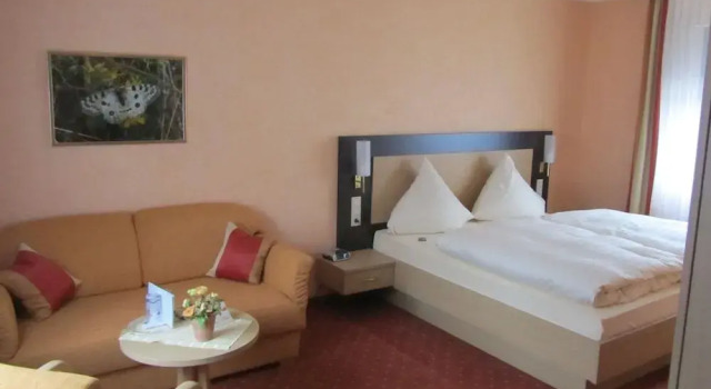 Weinhaus Berg, Réserver Hôtel Bremm Moselle allemande