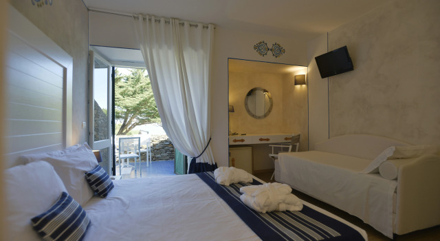 Club Hotel Ancora, Varaa Hotelli Stintino Sardinia North