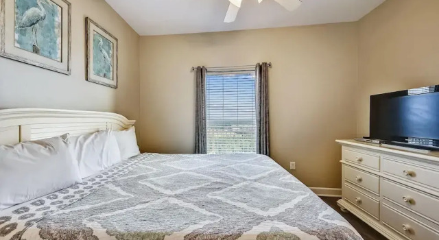 Splash Beach Resort by Book That Condo, Rezerwuj Ośrodek wypoczynkowy Hotele w Panhandle Florida z basenem, Basen