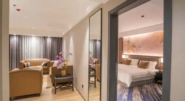 Люкс Deluxe Golden LEAF Hotel