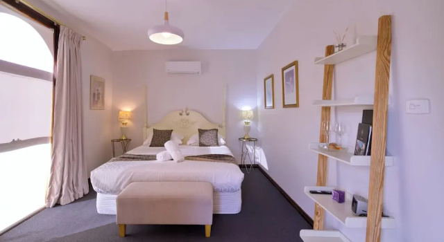 Двухместный номер Deluxe с балконом Tranquilles Bed & Breakfast