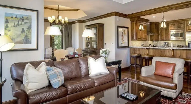 Luxury 2 Bedroom Residence in Lionshead Village