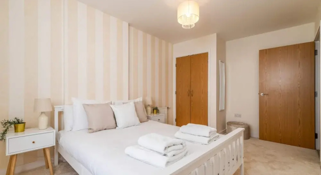 Modern Comfort: Stratford 3BR Duplex