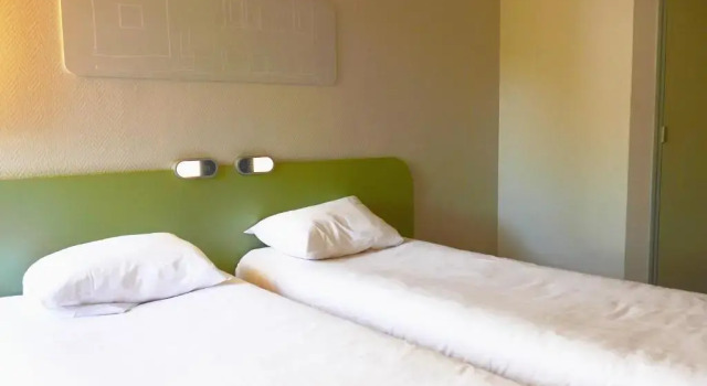 Двухместный номер Standard Hotel ibis Budget Laval