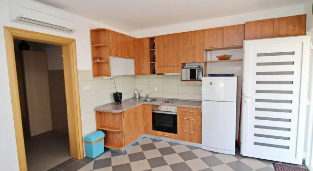 Студия с балконом Apartments Gusti