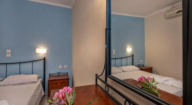 Tsiolis Studios & Apartments