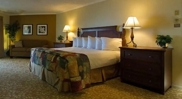 Люкс Weathervane Terrace Inn and Suites