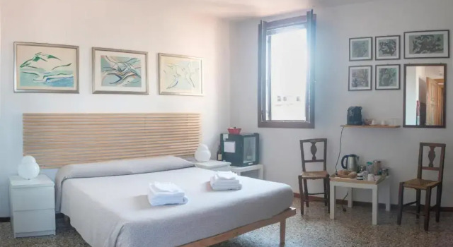 Alloggio Casa Loredan, Забронировать Отель Дорсодуро Венеция, рядом с Театр Россини