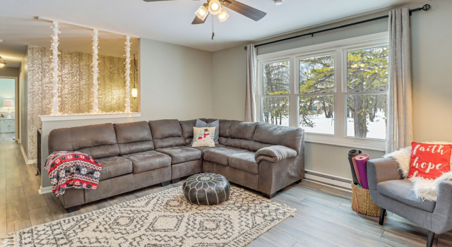 2 Mi to Lakes! Family Albrightsville Home w/ Yard, Rezerwuj Dom wakacyjny Hotele w Carbon County z basenem, Basen