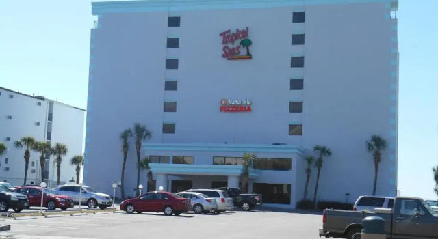 Четырёхместный номер Standard с частичным видом на океан Tropical Seas Hotel