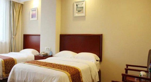 GreenTree Inn Shanxi Yan an Luochuan Fuqian Street Express Hotel, Prenota Hotel Luochuan Shaanxi