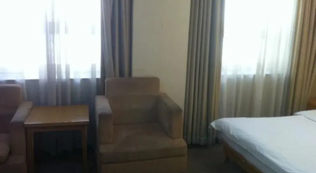 Huiting Business Hotel Beijing, Забронировать Отель Пекин район Пекина, рядом с Китайский университет Миньцзу