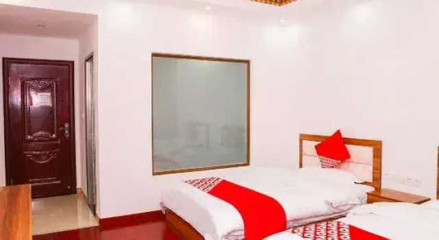 Li Jingya Homestay, Varaa Hotelli Hotellit Sichuan pysäköinnillä, Pysäköinti