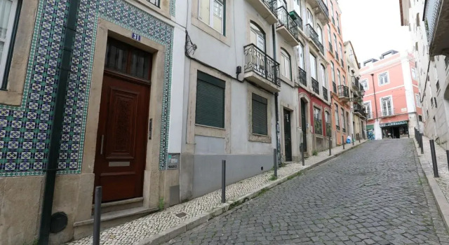Rustic Flat at Lisbon's Heart