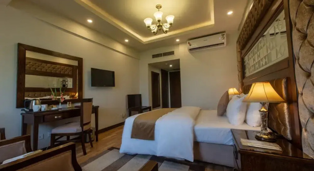Номер Deluxe Envoy Continental Hotel, Blue Area, Islamabad