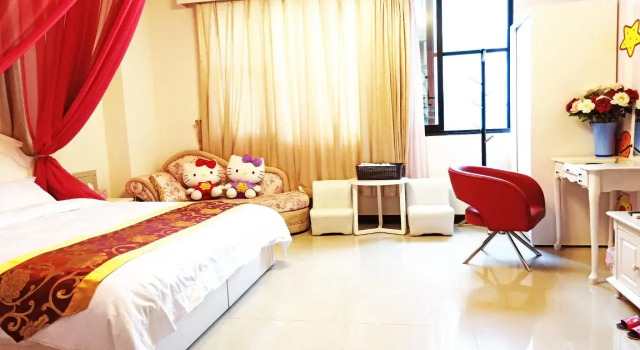 KK House, Забронировать Отель Отели East District 4 звезды, 4*