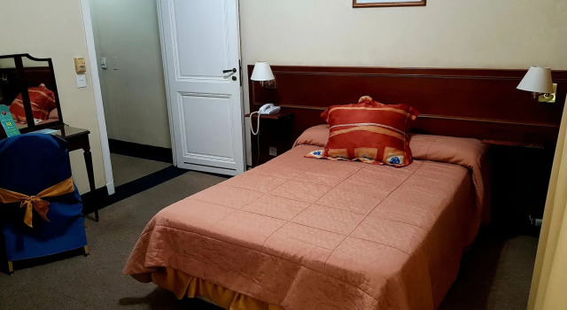 Regis Orho Hotel