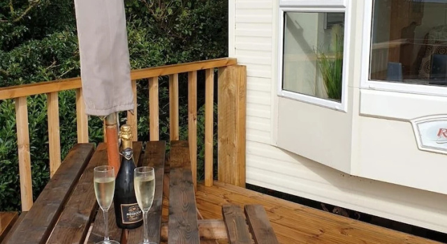 Номер Standard с балконом Captivating 2-bed Static Caravan in Holyhead