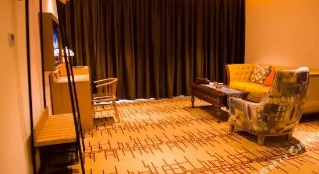 Zinn Hotel (Hefei high speed rail South Station Hui Mei Plaza store), Rezerwuj Hotel Hotele 3-gwiazdkowe w Luogang, 3*
