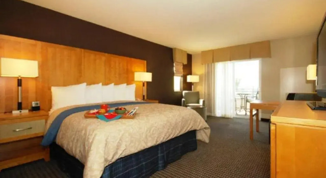 Номер Standard Best Western Plus Marina Gateway Hotel