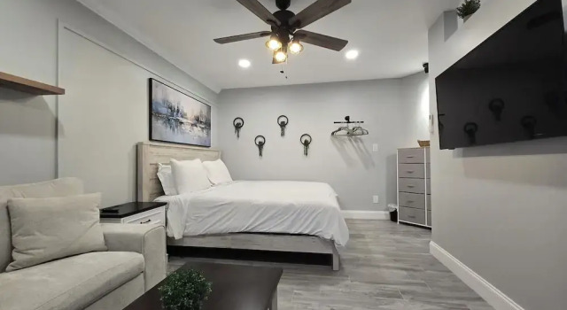 Номер Luxury Sunny Palms Inn