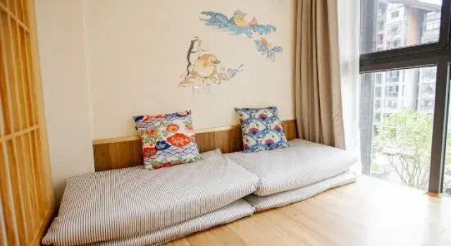 Люкс Superior Warm House Artistic Hot Spring Hostel