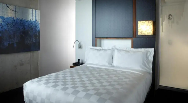 Двухместный номер Standard Alt Hotel Toronto Airport