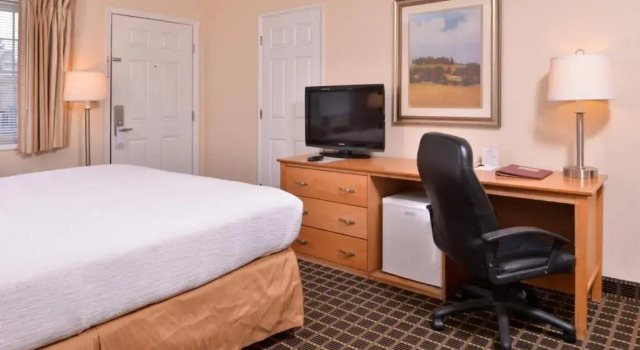 Двухместный номер Standard Campus Inn & Suites Eugene Downtown