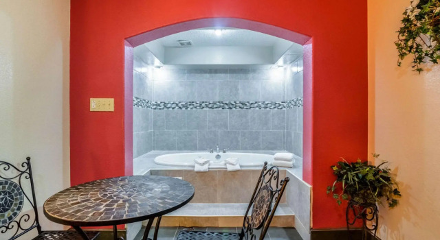 Двухместный люкс Quality Inn South