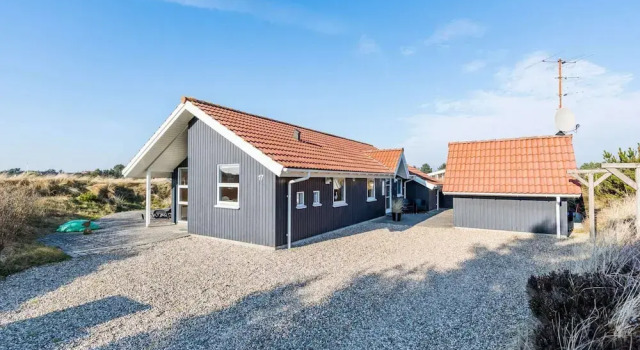 4 Star Holiday Home in Henne, Book Feriehus Hoteller i Henne med parkering, Parkering
