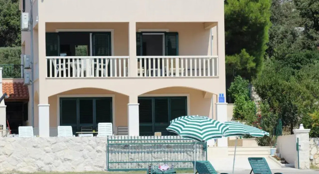 Beach Apartments Rogoznica