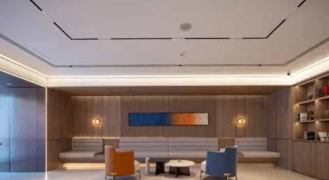 Holiday Inn Express Wuxi Taihu, Rezerwuj Hotel Hotele 4-gwiazdkowe w Wuxi, 4*