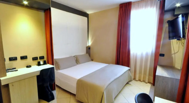 Двухместный номер Standard Planet Hotel