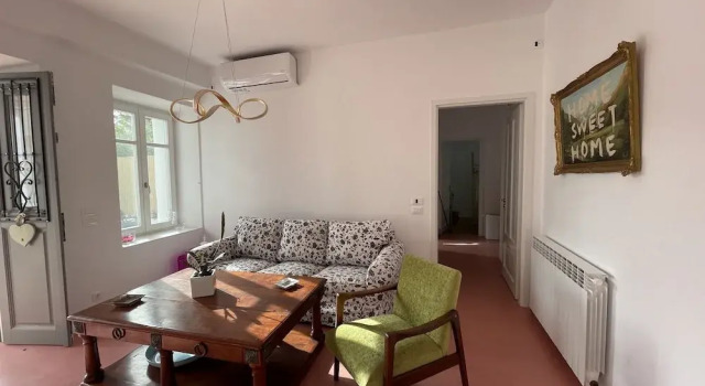 Inviting 3-Bed House In Naousa, Prenota Hotel Naoussa Paro