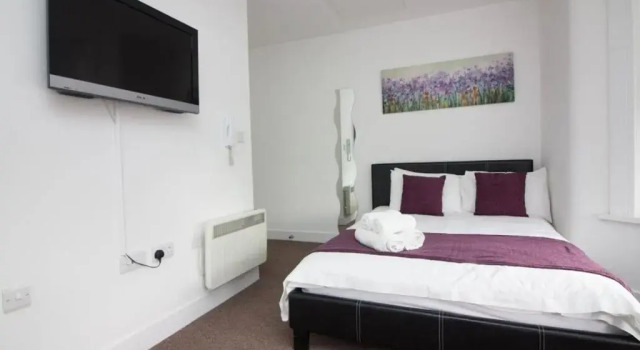 Студия Beddoe Apartments