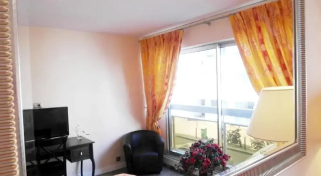 Studio in Paris, With Wifi, Забронировать Отель Париж Иль-де-Франс, рядом с Maison de Balzac