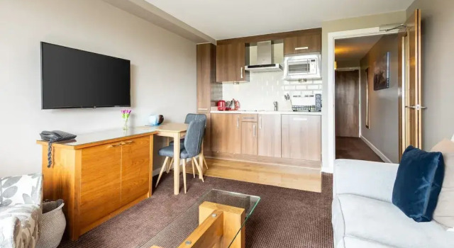 Host Stay Bowscale Suite