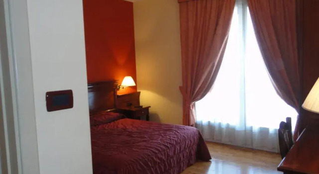 Camera Economy Hotel Vazzana