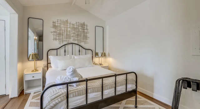Charming Chandler Retreat w/ Furnished Patio!, Забронировать Апартаменты/квартира Чандлер 