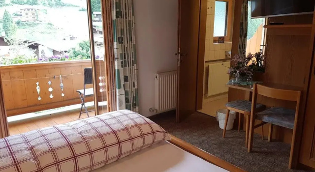 Frühstückspension Bergkristall, Rezervovat Penzión Hotely v Tyrolsko se snídaní, Snídaně