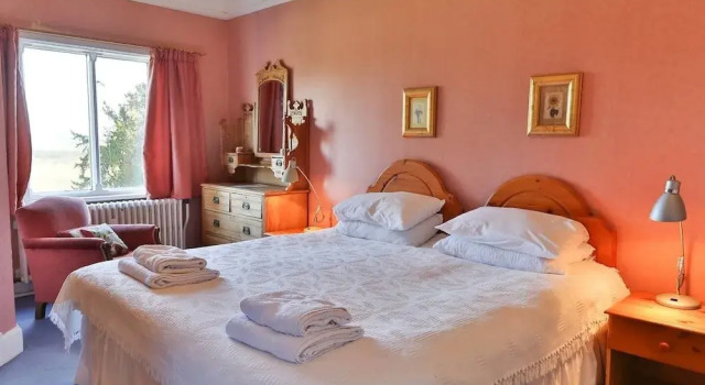 Pinetum Lodge, Забронировать Отель Отели Котсуолда с парковкой, Парковка