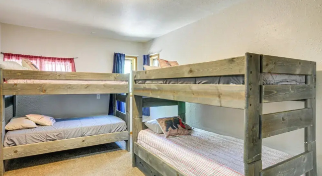Коттедж Family-friendly House: Fish, Hike, Bike & More!