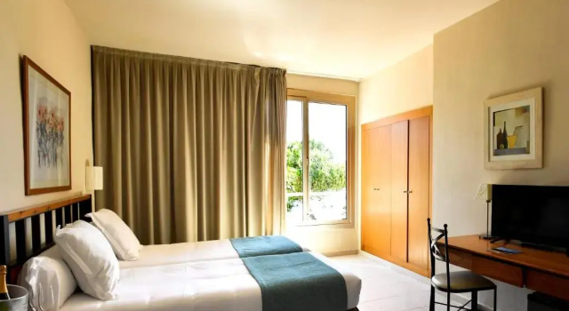 Трёхместный номер Standard с балконом Hotel Hostalillo by Escampa Hotels