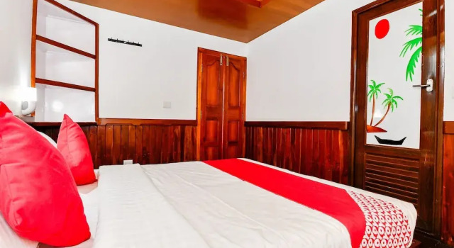 Oyo 24606 Waves Shore 3Bhk Premium Houseboat, Prenota Hotel Muhamma Kerala