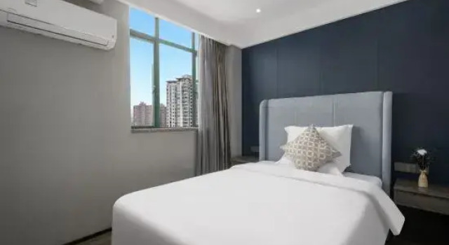 Семейный люкс Nanchang Lanyue Tengwang Pavilion Smart Choice Hotel (Guowei Road Metro Station)
